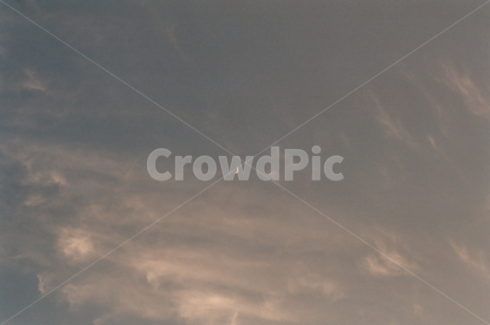nature,자연,옥외,달,그믐달,초승달,하늘,구름,해질녘,일몰,themoon,moon,sky,cloud,weather,film,filmshot,filmcamera