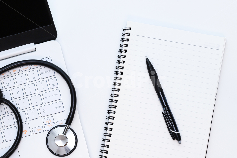 keyboard,note,medical,screen,diagnosis,medicine,research,computer,prescription,background,Stethoscope,science,examination,pen
