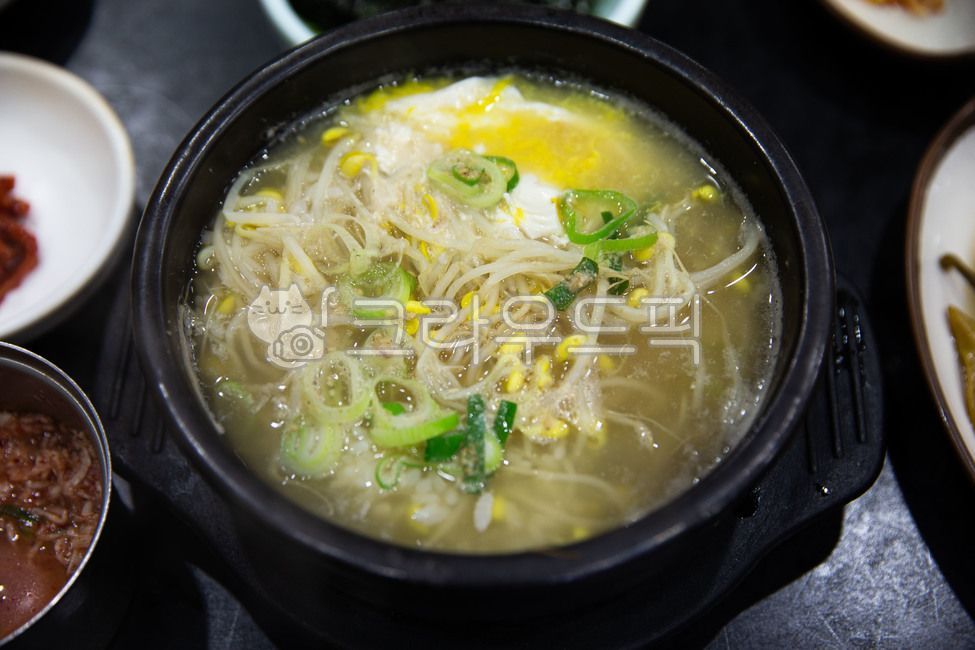 콩나물국밥,콩나물,국밥,계란,한국전통음식,preventionofadultdiseases,health,beansproutssoup,beansprouts,soup,eggkoreantraditionalfood,food,음식