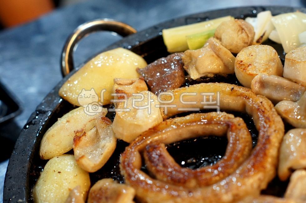 Assorted Tripe,Grilled Makchang,grilledintestines,Daechang,beef tripe,bbqintestines,chitterlings,raw meat,beefintestines,rawbeef,Grilled Tripe,Makchang,bbq,beefsmallintestine,bigintestines,bbqmeat,rectum,intestines,assortedintestines,grill,rawmeat,roast