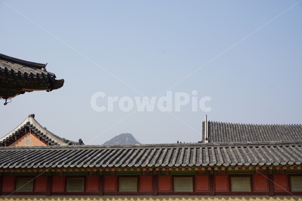 궁,날씨,경복궁,하늘,산,한국전통,한국문화,korean traditional,korean culture,랜드마크,landmark,tourist attraction,한국랜드마크,한국관광지,한국명소,korea landmark,korea tourist attraction,건축물,건물외관,exterior,building,structure,architecture,construction