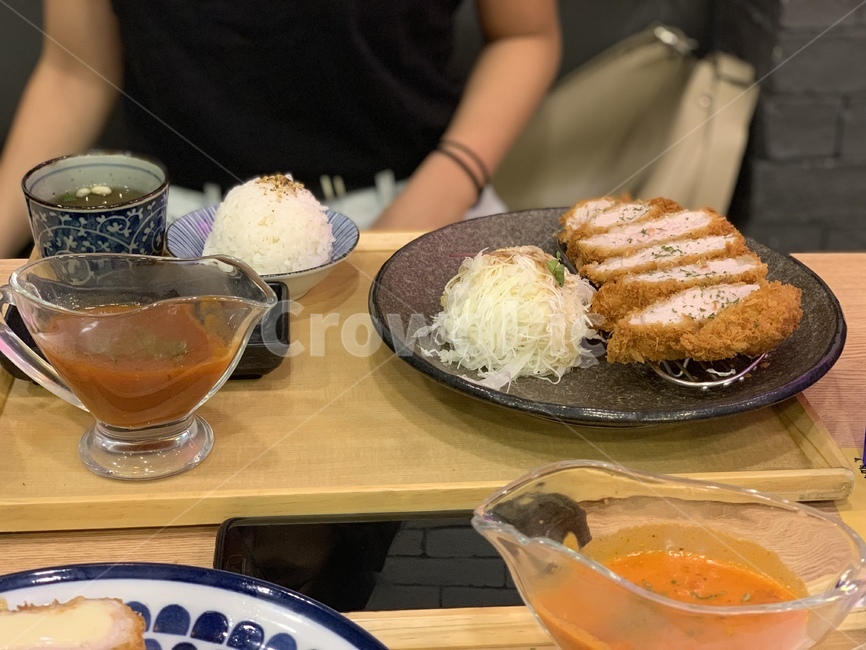 lunch,salad,Japanese food,Japanese restaurant,restaurant,sauce,rice,dinner,food,fried,dessert,porkcutlet,pork cutlet sauce,person,friedfood,pork cutlet,breakfast,human
