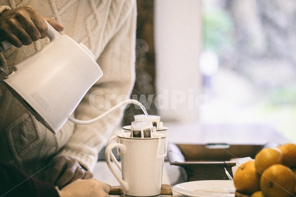 커피,핸드드립,손,coffee,카페,cafe,음료수,drink,beverage,커피,카페,coffee,cafe