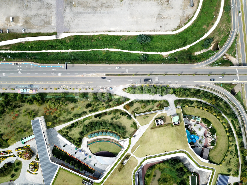 nature,자연,outdoors,옥외,landscape,경치,scenery,풍경,aerialview,조감도,road,도로,intersection,교차로