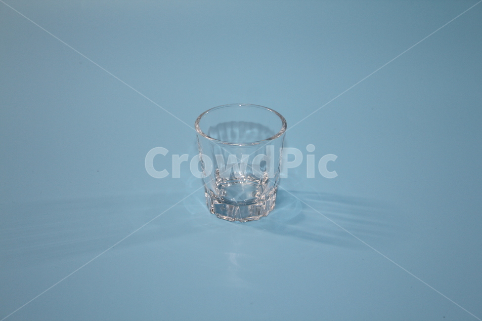 술,술잔,소주,알콜,음주,건배,음료,잔,술,주류,alcohol,사물,물건,오브젝트,thing,object,matter