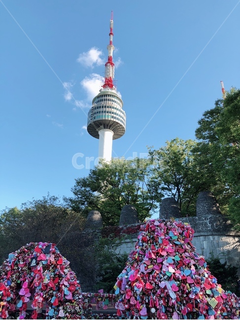 남산타워,사랑의자물쇠,자물쇠,산책,서울나들이,랜드마크,landmark,tourist attraction,한국랜드마크,한국관광지,한국명소,korea landmark,korea tourist attraction