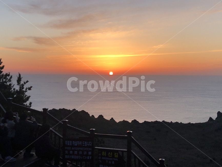 성산일출봉,일출,제주도,sunrising,jeju,난간너머,nature,자연,sky,하늘,새벽