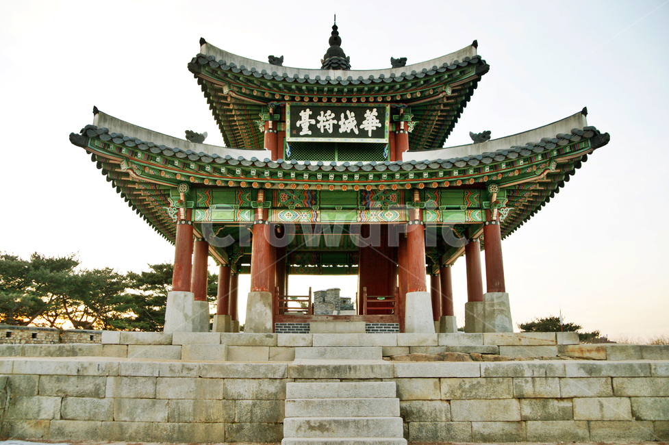 화성장대,서장대,수원화성,화성,수원,유네스코세계문화유산,군사지휘본부,팔달산,한국전통,한국문화,korean traditional,korean culture,건축물,건물외관,exterior,building,structure,architecture,construction