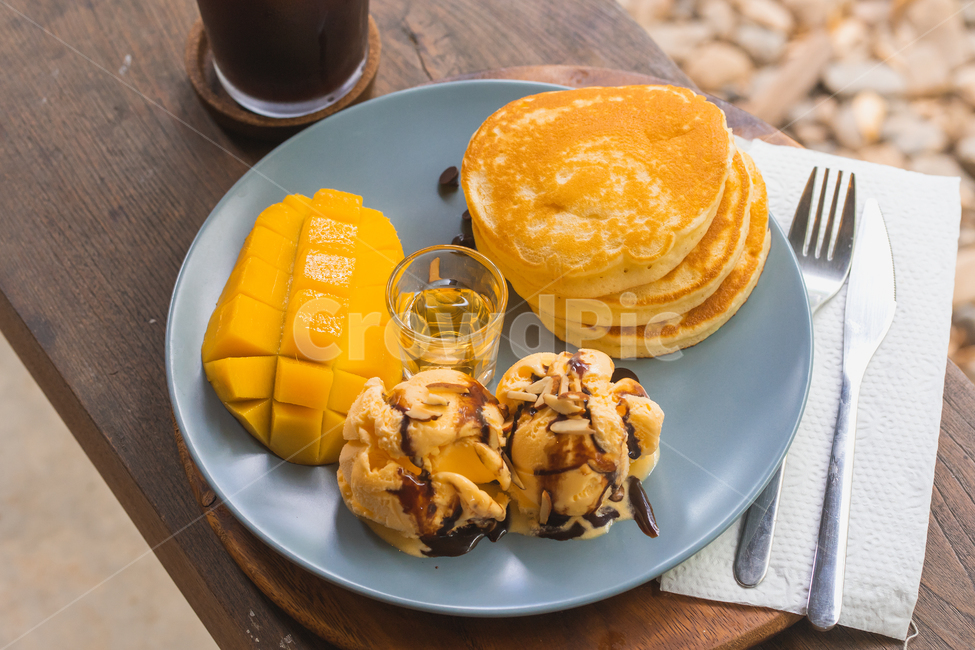 팬케익,망고,아이스크림,브런치,카페,음식,식재료,요리,food,cook,meal,dishes,food reserves,빵,bread,아침식사,조식,브런치,breakfast,brunch
