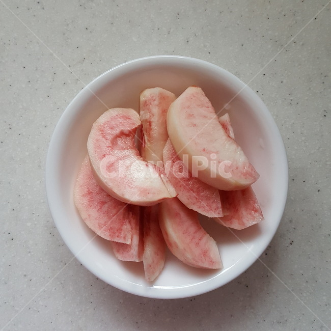 과일,과일후식,복숭아,털복숭아,분홍색,분홍색과일,깎은복숭아,깎은털복숭아,음식,식재료,요리,food,cook,meal,dishes,food reserves,과일,열매,fruit