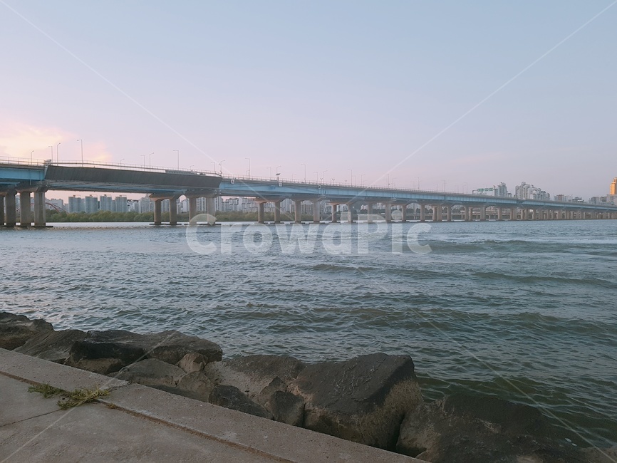 한강,다리,하늘,풍경,안개,건축물,건물외관,exterior,building,structure,architecture,construction