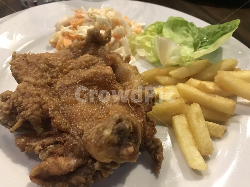 치킨,스테이크,fries,chicken,steak,food,튀긴,싱가포르,요리,식재료,maincourse,maindish,dishes,음식,서양,westernfood,western