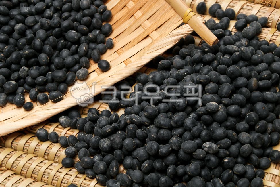 Big head,black beans,soy,blacksoybean,bean,black soybeans