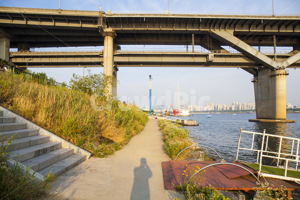 뚝섬유원지,한강,다리,구조물,그림자,bridge,shadow