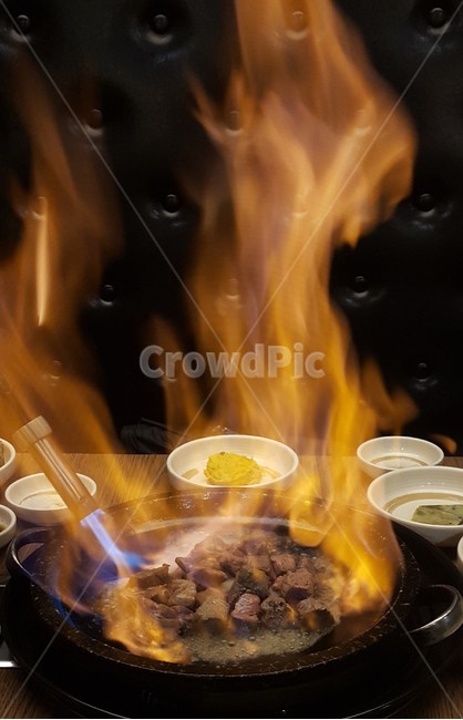 불스테이크,불,스테이크,버터,고기,음식사진,먹스타그램,오늘의메뉴,맛집,맛집추천,음식기록,일상기록,푸드스타그램,음식스타그램,미식,한끼식사,외식메뉴,집밥,요리사진,플레이팅,푸짐한한상,맛있는한끼,식사시간,맛집투어,먹방,식단관리,야식,점심메뉴,저녁메뉴,간식타임,푸드사진,일상공유,음식취향,한식양식,음식,식재료,요리,food,cook,meal,dishes,food reserves,육류,고기,meat