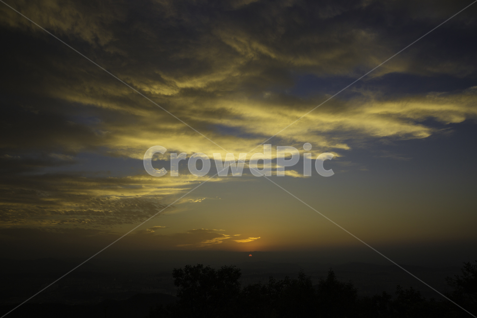 자연,풍경,일몰,석양,구름,자연,풍경,nature,landscape,sunlight,햇빛,outdoors,옥외,flare,플레어,light,빛,dusk,황혼,sunset,sky,하늘,dawn,새벽,red sky,붉은 하늘