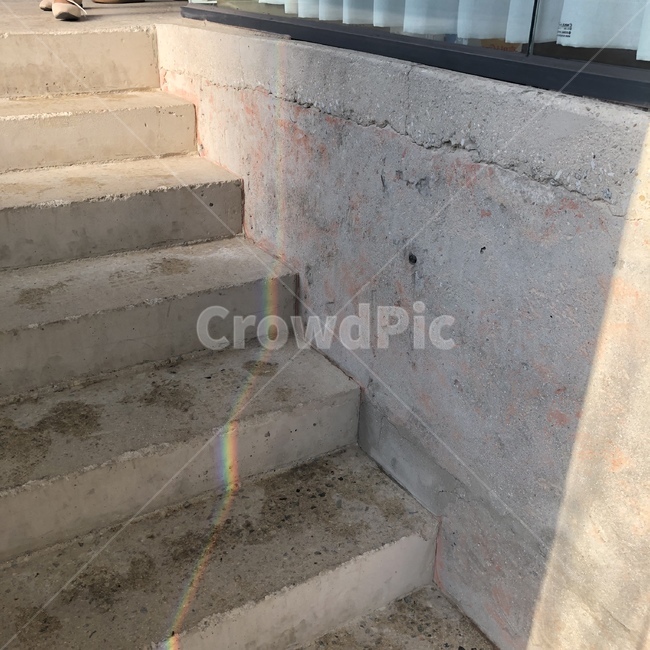 무지개,계단,비온뒤,빛,반사,건축물,건물외관,exterior,building,structure,architecture,construction