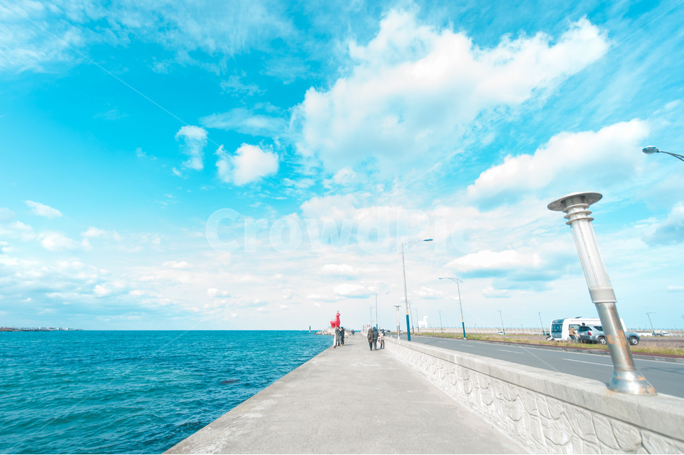 바다,이호테우,제주,하늘,자연,등대,lighthouse,제주도,jeju,jeju island,감성,sensible,feeling,색깔,색상,색채,색감,color sense,color sensitivity,feeling of color,water,물,person,사람,human,인간