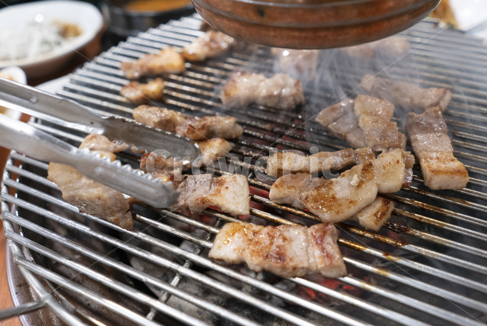 BBQ,fork,pork belly,meat,pork