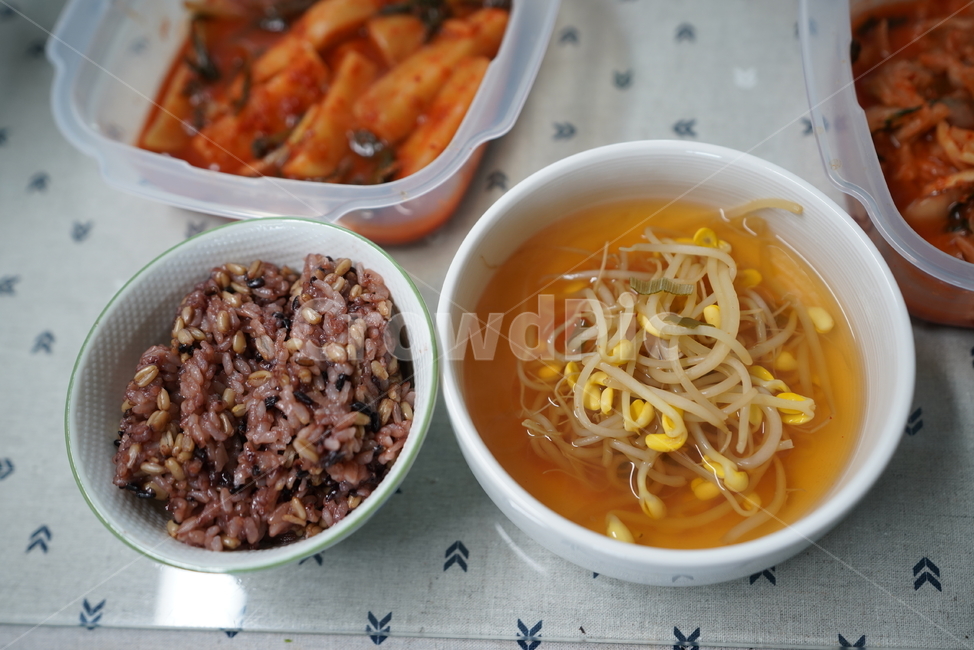 콩나물국,한식,집밥,국물,밥,국,그릇,식사,끼니,vegetable,야채,food,음식,음식,식재료,요리,food,cook,meal,dishes,food reserves,한식,한국음식,한국요리,korean food,korean dishes,korean meal,korean cook