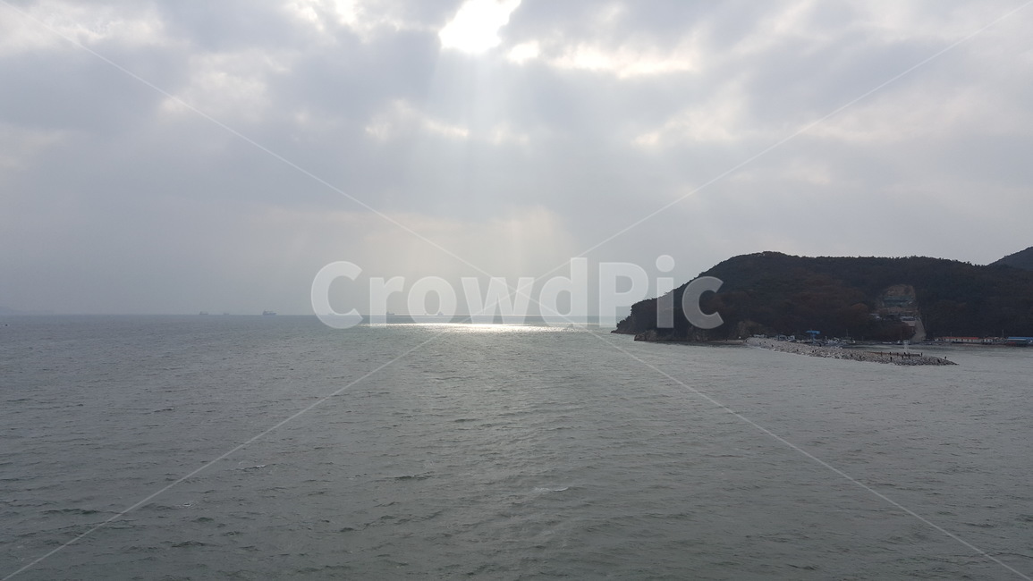 nature,자연,ocean,대양,water,물,sea,바다,shoreline,해안선,빛,태양,햇빛,흐린날