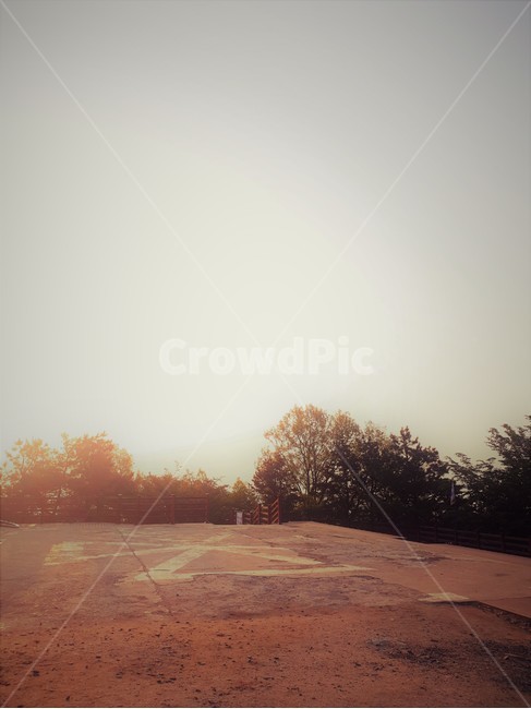 산,헬기장,정상,햇빛,태양,아침,sunshine,morning,mountain,top,heliport,자연,풍경,nature,landscape,outdoors,옥외
