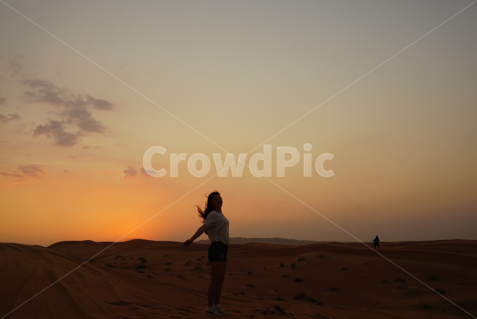 두바이사막,사막사파리,두바이,사막투어,desert,safari,desertsafari,두바이여행,두바이사막투어,사막여행,일몰,사파리투어,두바이사막사파리,사막,자연,풍경,nature,landscape,해외,외국,세계,foreign,oversea,world,세계자연풍경,해외자연풍경,외국자연풍경,world nature landscape,사람,인물,인간,human,person,여성,여자,woman,female,lady,여행,휴가,traveling,vacation,trip,soil,흙,outdoors,옥외,sand,모래