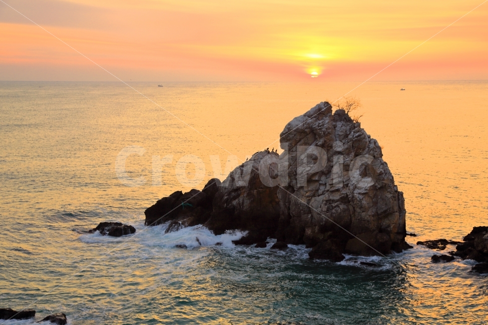 동해안,일출,추암해변,촛대바위,추암해수욕장,자연,풍경,nature,landscape,한국자연풍경,한국자연경관,korea nature landscape,promontory,곶