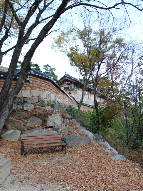 가을,가을풍경,가을산책,호젓함,쓸쓸함,절,temple,bench,calm,lonely