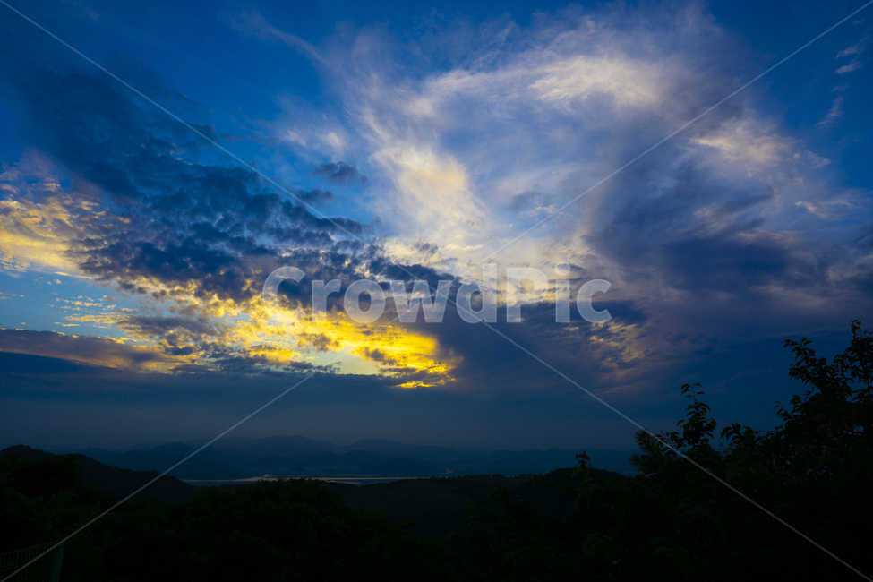 구덕산,구덕산하늘,시약산,시약산하늘,sky,하늘,구름