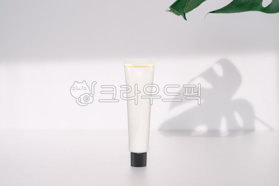 cosmetic container,Tube type container,beauty,background,cosmetic,engineer,mockup,cosmetics