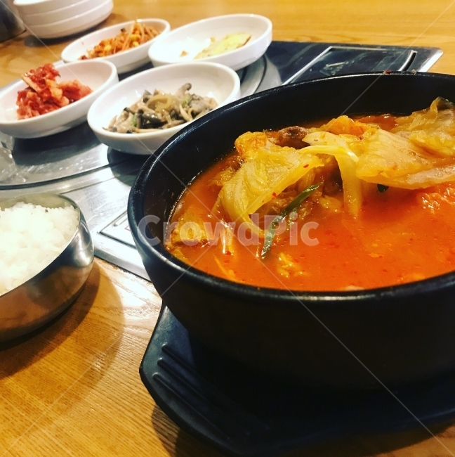 혼밥,음식,김치찌개,저녁,식사,음식,식재료,요리,food,cook,meal,dishes,food reserves,한식,한국음식,한국요리,korean food,korean dishes,korean meal,korean cook