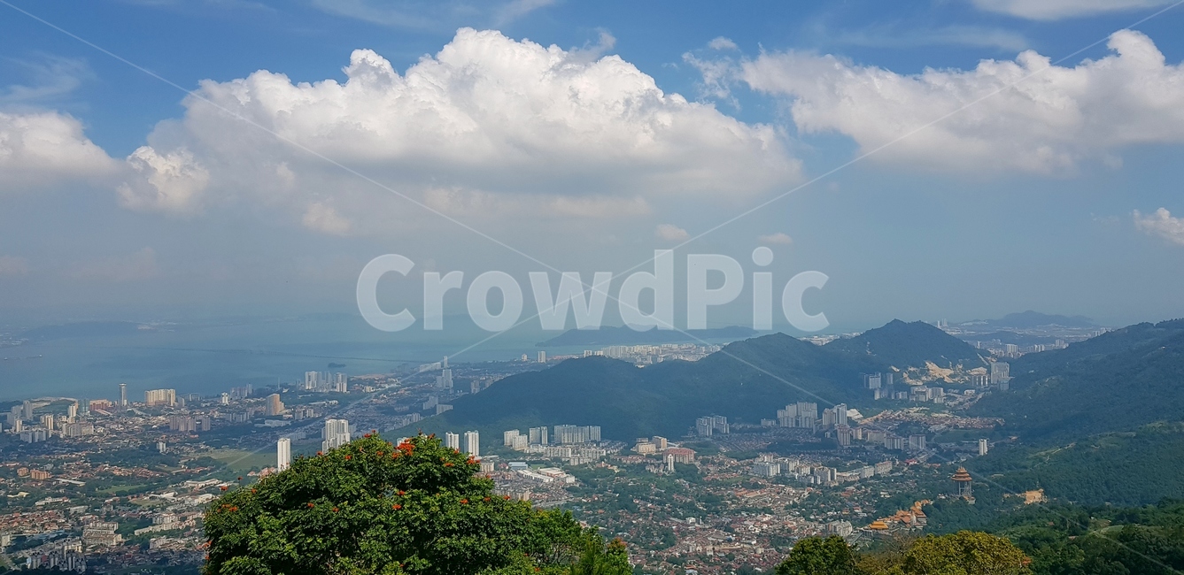 구름,하늘,산,건물,페낭힐,도시,풍경,city,landscape,nature,자연,outdoors,옥외,scenery,경치