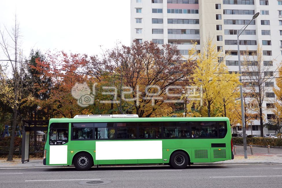 bus,commercial,commercialadvertisement,square billboard,outdoor advertising,sign board,citybusadvertisement,outdooradvertisement,Mockup image,commercialbillboard,busadvertisement,advertisingdesign,emptied,billboard,emptyspace,empty place,background,bus ad