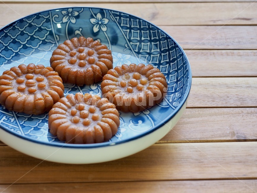 asianfood,snack,koreanculture,plate,Korean snacks,Thanksgiving,holiday,wellbeing,Korean food,medicine department,Asian food,tradition,Lunar New Year food,new year,koreanfood,Rice crackers,foodculture,holiday food,asia,Korean,Chuseok food,Korean culture,tr