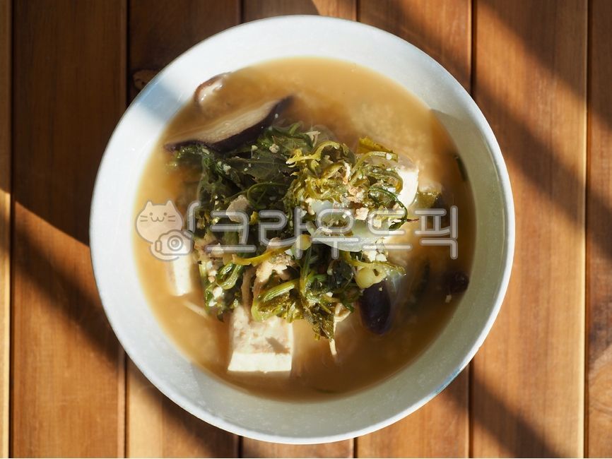 냉이,냉이된장국,한식,된장국,된장찌개,반찬,배경,음식,요리,한국음식,아시아음식,전통음식,한국문화,웰빙,웰빙음식,misosoup,soybeanpastestew,sidedish,background,food,cooking,koreanfood,asianfood,traditionalfood,koreanculture,wellbeing,wellnessfood,한국전통음식,식사,채소,야채,meal,vegetable,koreantraditionalfood,음식,식재료,요리,food,cook,meal,dishes,food reserves