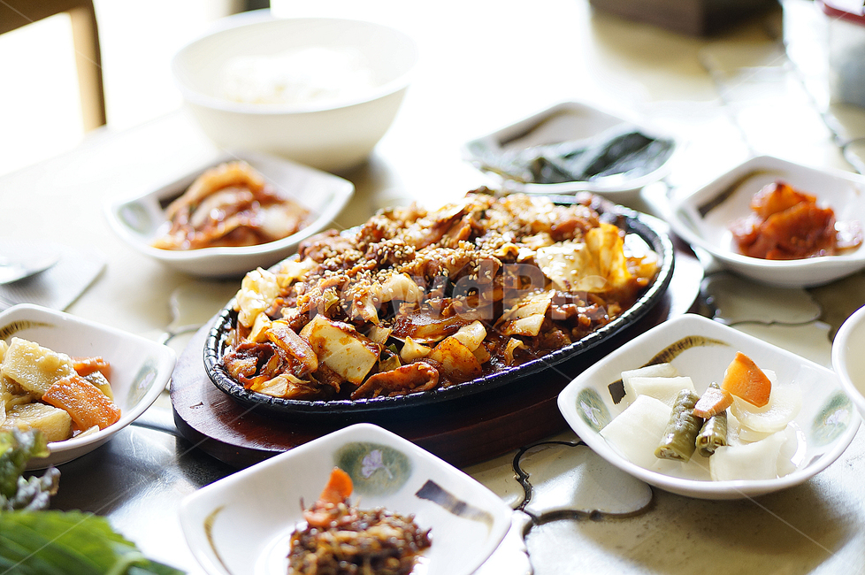 제육쌈밥,쌈,식사,제육철판요리,제육덮밥,점심,요리,food,meal,dish,음식,식재료,요리,food,cook,meal,dishes,food reserves,한식,한국음식,한국요리,korean food,korean dishes,korean meal,korean cook