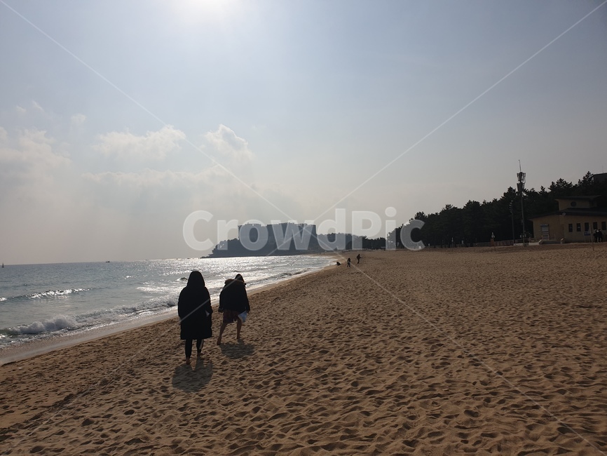 강릉,겨울바다,바다를걷는남자,강릉바다,겨울,롱패딩,해변,바다,beach,sea