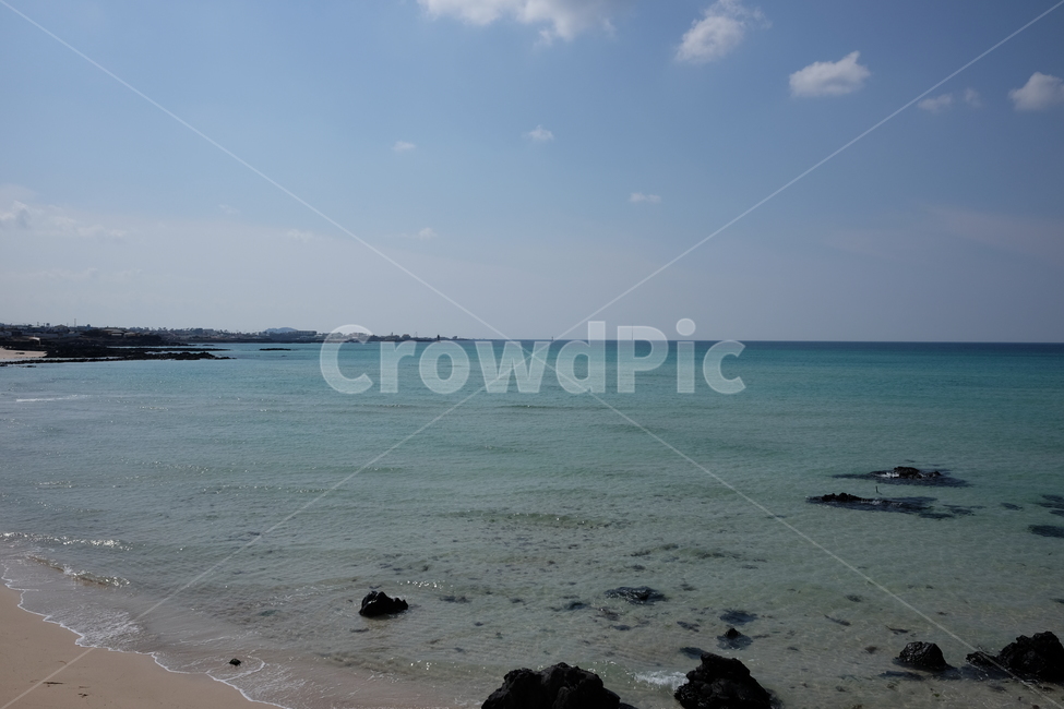 바다,해안,제주,자연,풍경,하늘,여행,관광,맑음,쾌청,자연,풍경,nature,landscape,한국자연풍경,한국자연경관,korea nature landscape,해변,바다,beach,sea,제주도,jeju,jeju island,promontory,곶,outdoors,옥외,water,물,ocean,대양,shoreline,해안선,land,땅