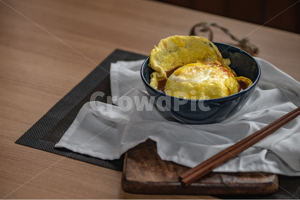 오므라이스,오믈렛,계란,omurice,omelet,고소한,맛있는,오무라이스,오믈렛요리,일식,일본식요리,일본오믈렛,일본오므라이스,젓가락,달걀요리,음식,식재료,요리,food,cook,meal,dishes,food reserves,감성,sensible,feeling