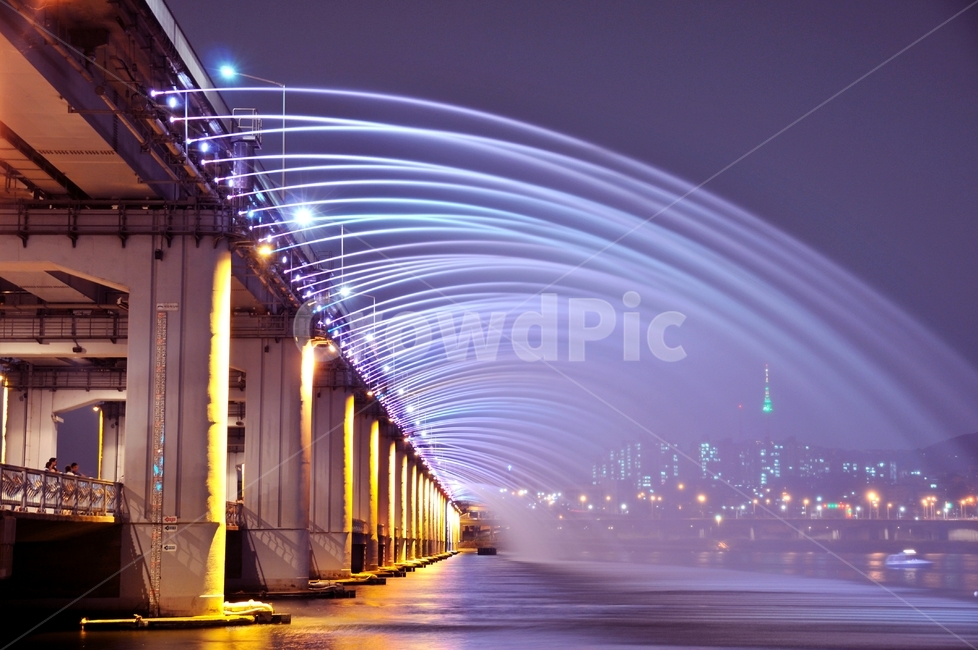 반포대교,무지개분수,서울,서울야경,여름,다리,bridge,야경,밤,풍경,nightscape,night,landscape,건축물,건물외관,exterior,building,structure,architecture,construction