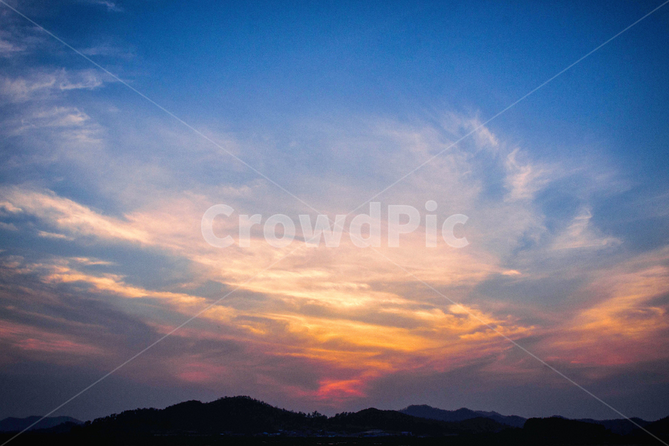 자연,풍경,일몰,하늘,구름,nature,landscape,sunset,sunfall,sky,sun,sulight,햇빛,태양,해,cloud,자연,풍경,nature,landscape,outdoors,옥외,dusk,황혼,dawn,새벽,red sky,붉은 하늘