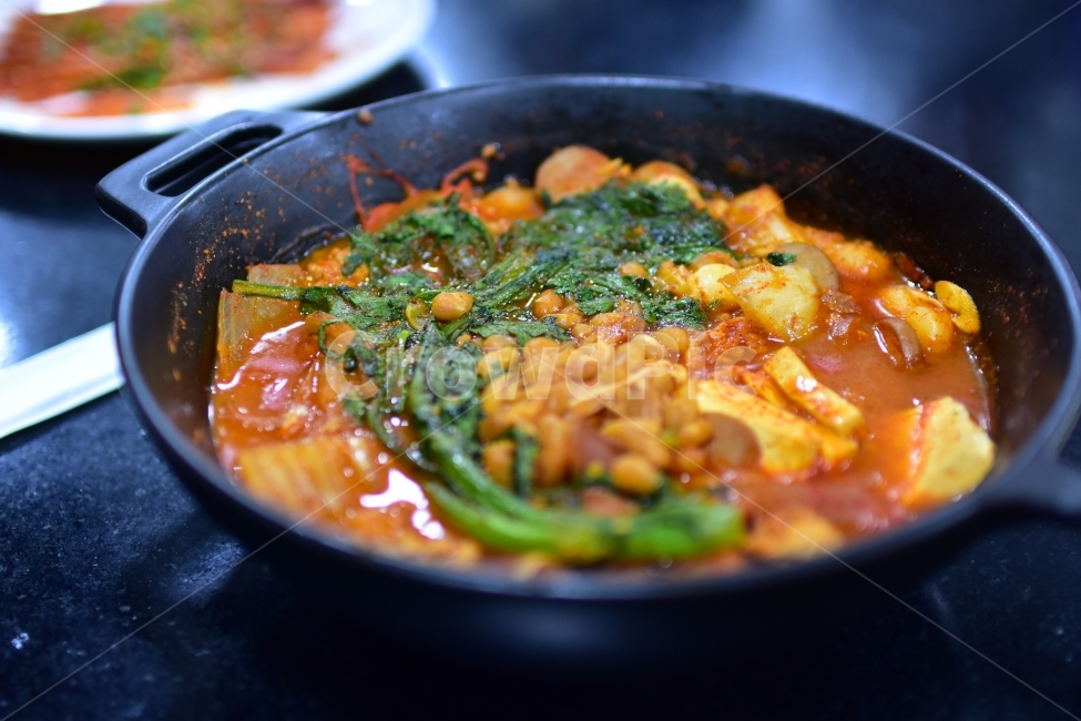음식,한식,요리,부대찌개,두부,콩,햄,빨강,직접요리,쿠킹,밥,전골,음식,식재료,요리,food,cook,meal,dishes,food reserves,한식,한국음식,한국요리,korean food,korean dishes,korean meal,korean cook