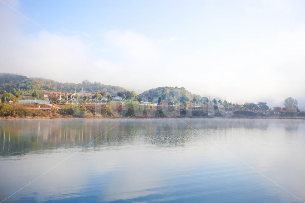 풍경,강원도,한국,화천,물안개,자연,가을,계절,fall,autumn,season,자연,풍경,nature,landscape,한국자연풍경,한국자연경관,korea nature landscape,water,물,outdoors,옥외