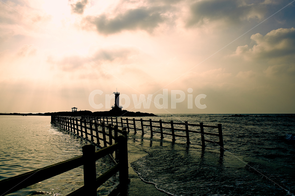 water,물,waterfront,워터프론트,pier,교각,dock,독,port,포트,등대,lighthouse