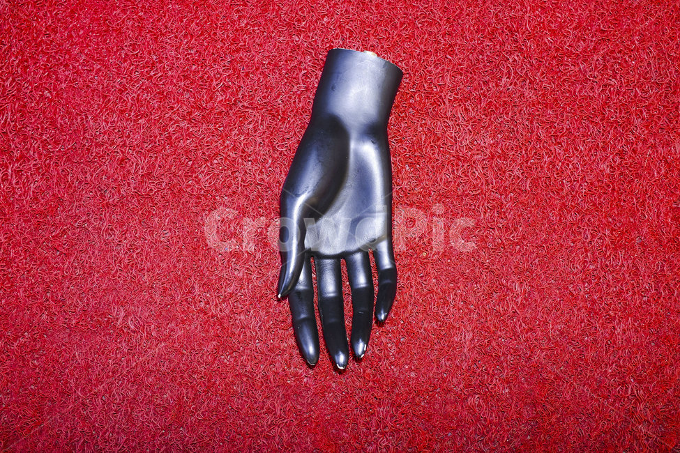 손,근접촬영,마네킹,색감,빨강,red,black,closeup,물건,카페트,레드카펫,carpet,redcarpet