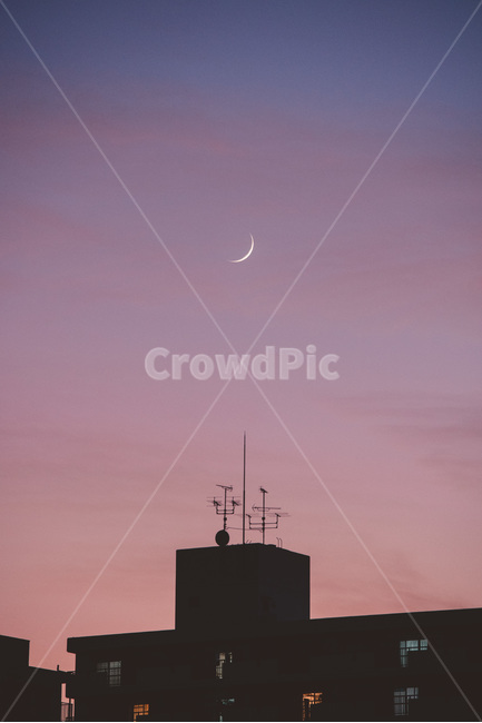 초승달,달,야경,하늘,저녁하늘,밤하늘,야경,밤,풍경,nightscape,night,landscape,도시,city,한국도시풍경,한국도시경관,korea cityscape,색깔,색상,색채,색감,color sense,color sensitivity,feeling of color