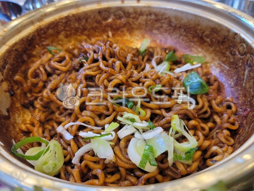 음식,식사,푸드,짜장라면,짜파게티,자장라면,라면,분식