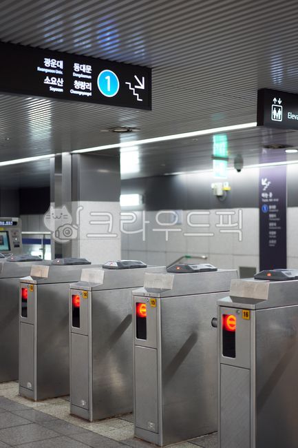 Entrance,subway,Transportation,turnstile,public transport,block,terminal,platform,traffic
