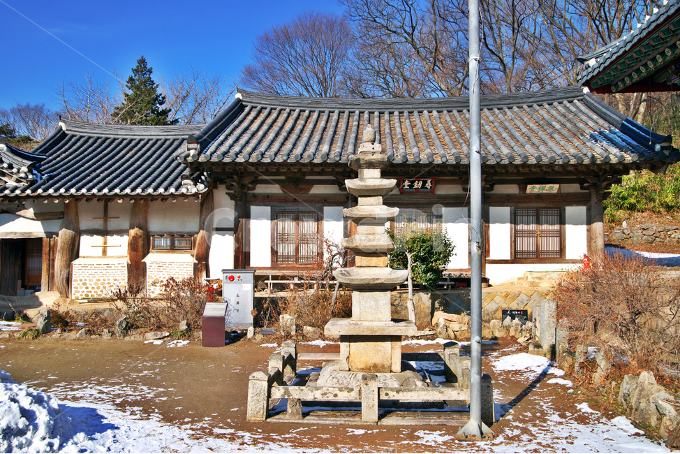 심검당,문화재자료제358호,개심사,서산,불교사찰,654년,혜감선사,유적,고건축,오층석탑,겨울,계절,winter,season,한국전통,한국문화,korean traditional,korean culture,종교,신앙,religion,belief,faith,건축물,건물외관,exterior,building,structure,architecture,construction